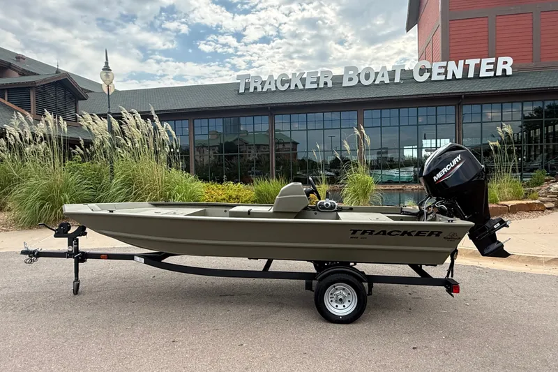 The Image of 2026 Tracker Grizzly 1648 SC boat at Tracker Boat Center, featuring Mercury engine. - 0