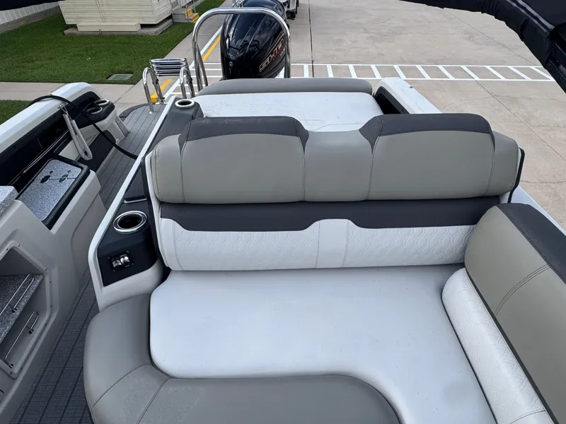 Slide: The Image of Tahoe CAS VRBW25T 2023 - 21