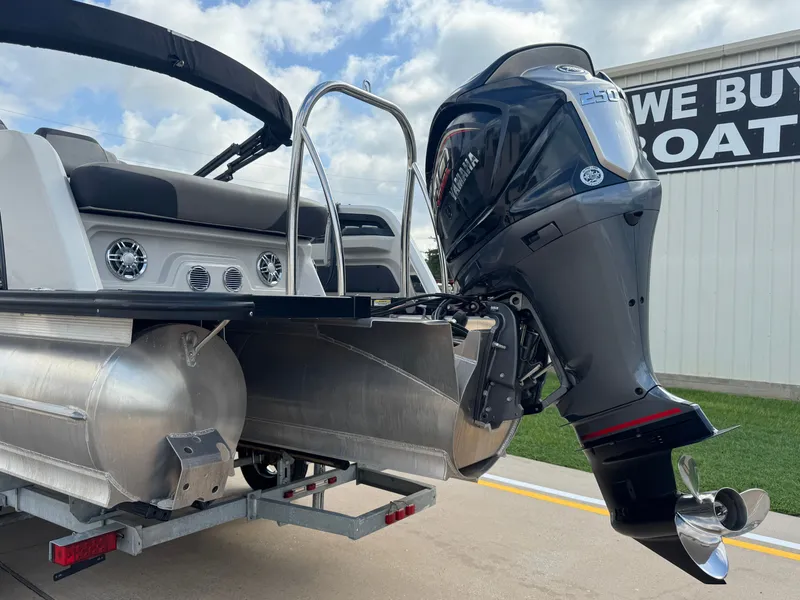 Slide: The Image of Tahoe CAS VRBW25T 2023 - 6