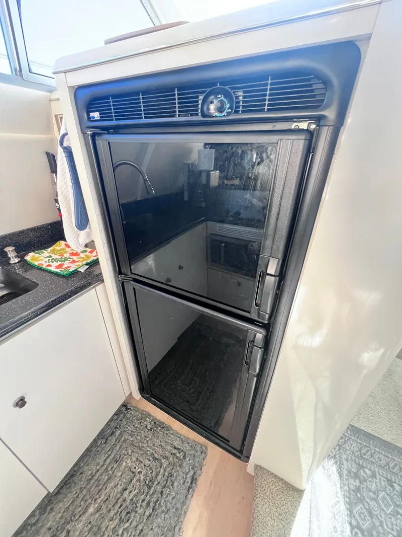 Slide: The Image of Maxum 4100 SCB 2001 - 51