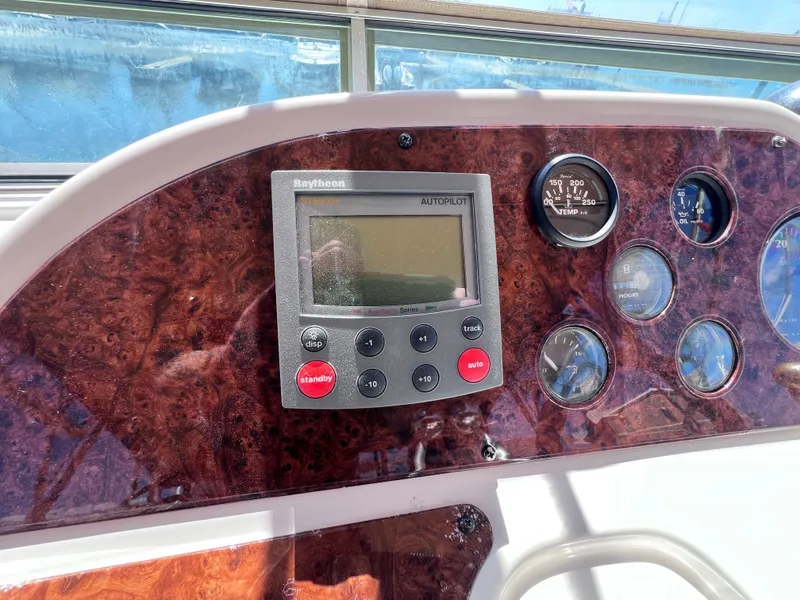 Slide: The Image of Maxum 4100 SCB 2001 - 7