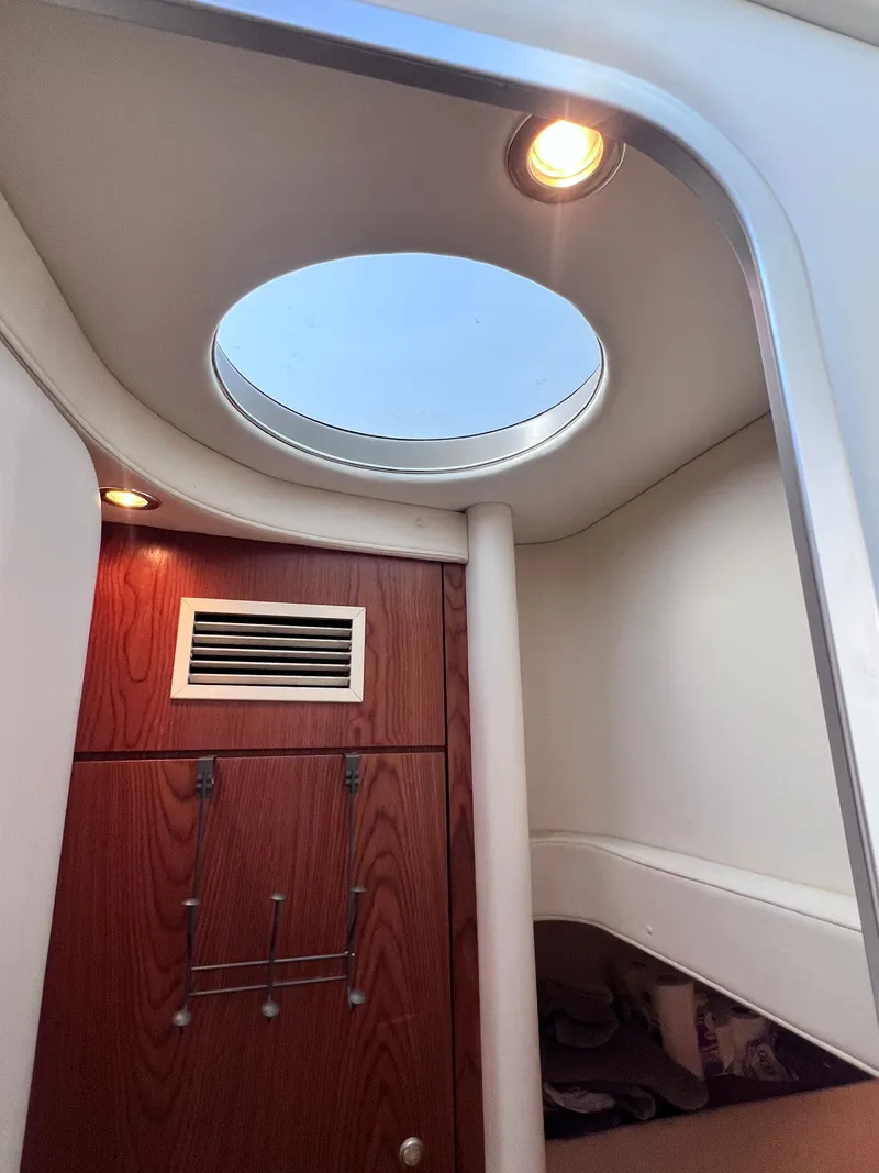 Slide: The Image of Maxum 4100 SCB 2001 - 70