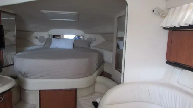 Slide: The Image of Sea Ray 340 Sundancer 2001 - 16