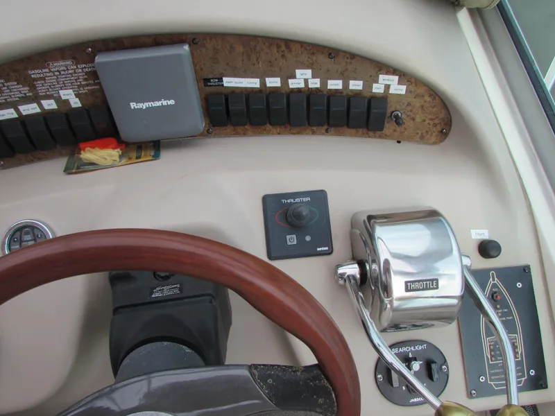 Slide: The Image of Sea Ray 340 Sundancer 2001 - 32