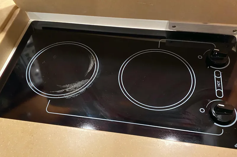 Slide: The Image of Ceramic cooktop in 2005 Tiara Yachts 3600 Sovran kitchen area. - 28