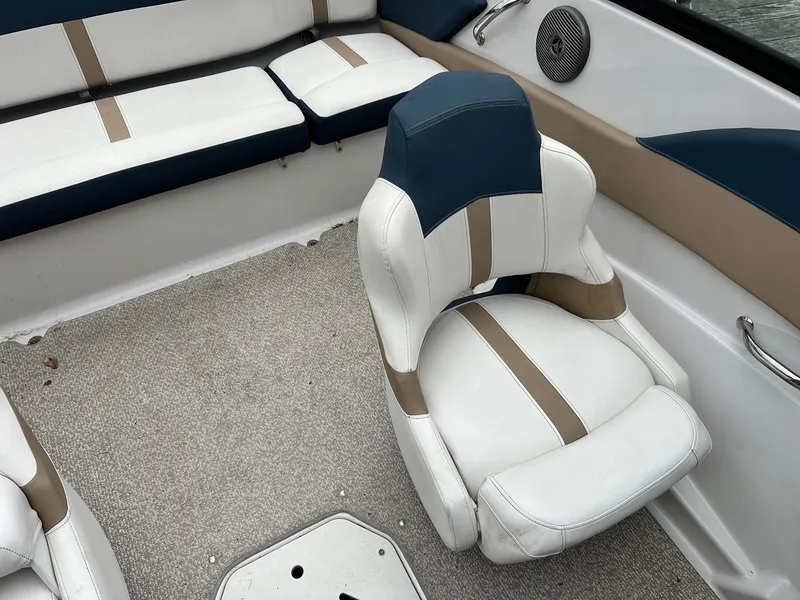 Slide: The Image of Four Winns H180OB 2013 - 8