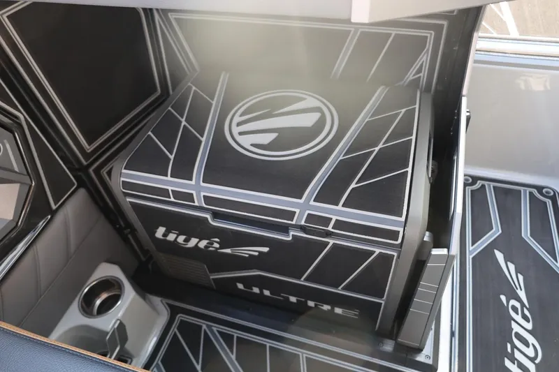 Slide: The Image of 2026 Tigé Ultré 25ZX interior with sleek, modern design and branding details. - 40
