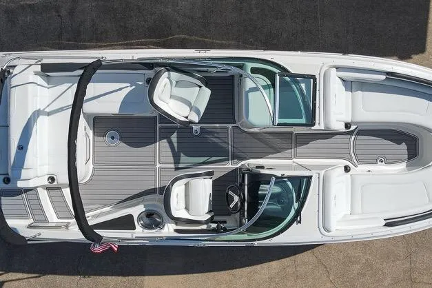 Slide: The Image of Overhead view of 2014 Sea Ray 260 Sundeck boat with seating and open deck layout. - 10
