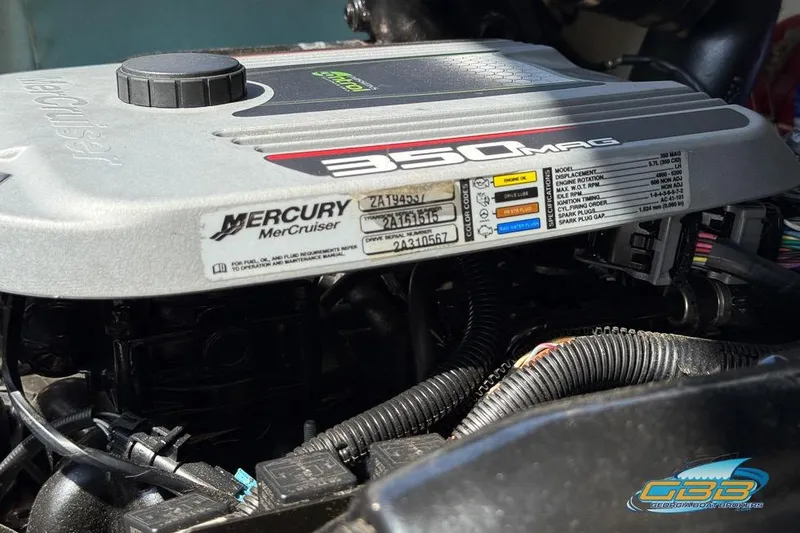 Slide: The Image of Mercury MerCruiser 350 MAG engine in 2014 Sea Ray 260 Sundeck boat. - 36