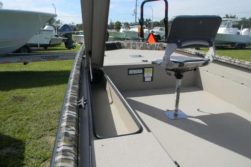 Avid 16 Commander 2025 for Sale | MarineSource
