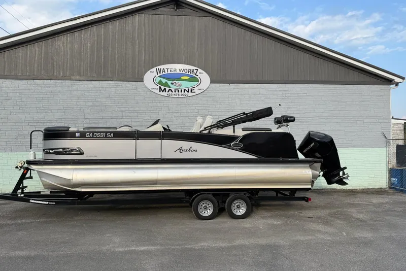 The Image of 2020 Avalon 2385 Catalina Quad Lounger pontoon boat on trailer at Water Workz Marine. - 1