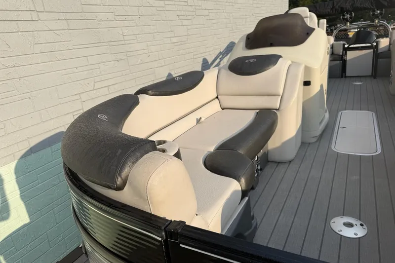 Slide: The Image of 2020 Avalon 2385 Catalina Quad Lounger with luxurious seating and sleek design. - 8