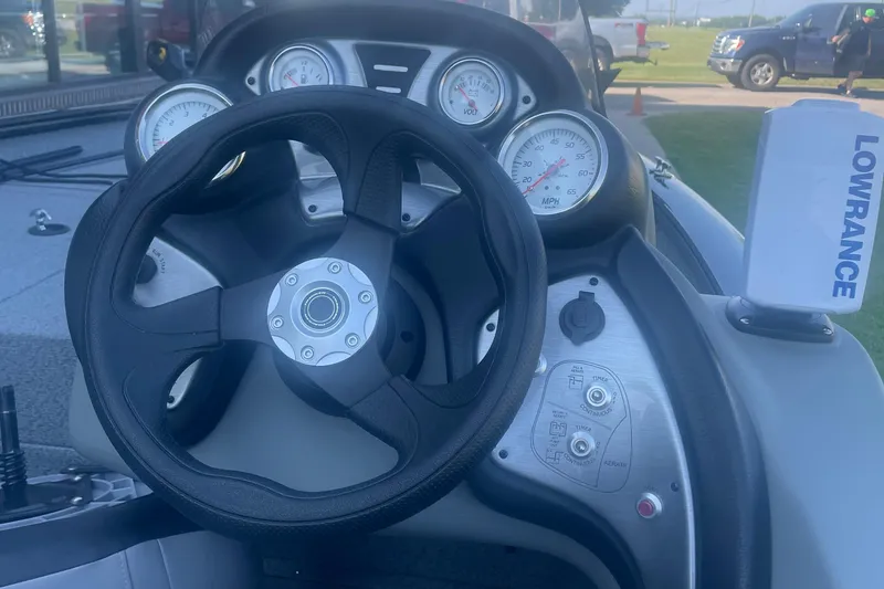 Slide: The Image of 2017 Tracker Pro Team 175 TXW dashboard with steering wheel and gauges. - 7