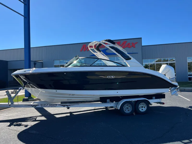 Slide: The Image of Sea Ray SDX 250 Outboard 2026 - 0