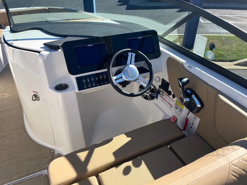 Slide: The Image of Sea Ray SDX 250 Outboard 2026 - 12