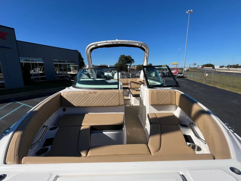 Slide: The Image of Sea Ray SDX 250 Outboard 2026 - 20