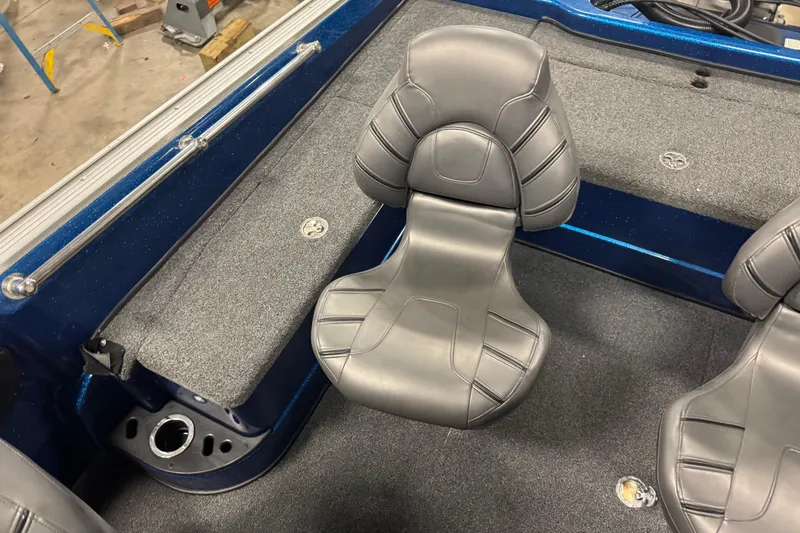 Slide: The Image of Interior of 2020 Nitro ZV20 Pro boat with gray seating and carpeted flooring. - 6