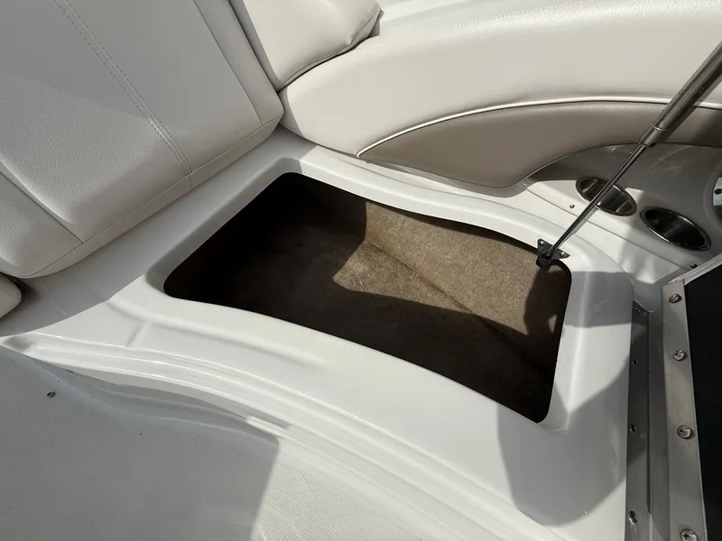 Slide: The Image of Crownline Boats 245 SS 2012 - 14