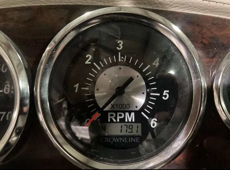 Slide: The Image of Crownline Boats 245 SS 2012 - 18