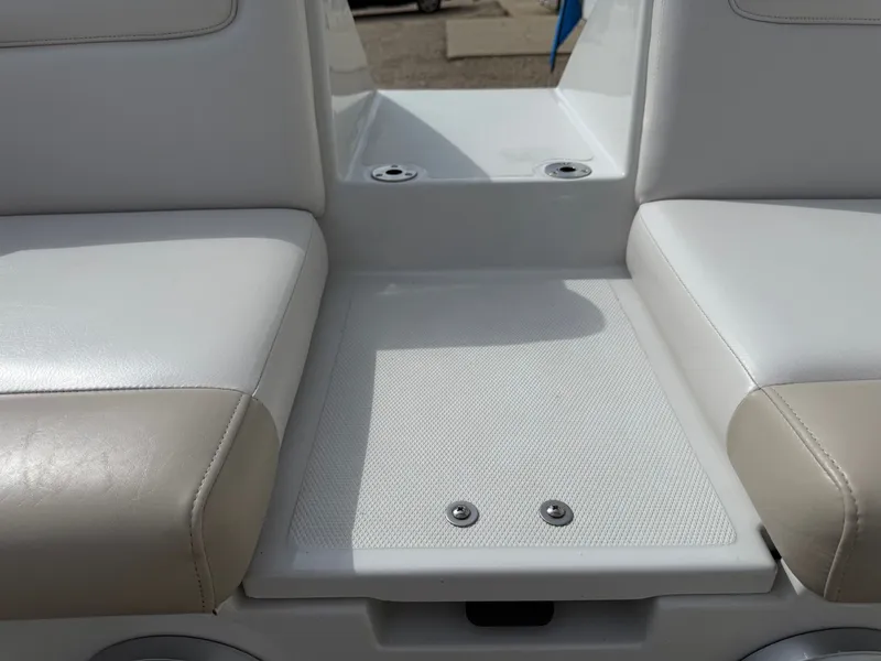 Slide: The Image of Crownline Boats 245 SS 2012 - 31