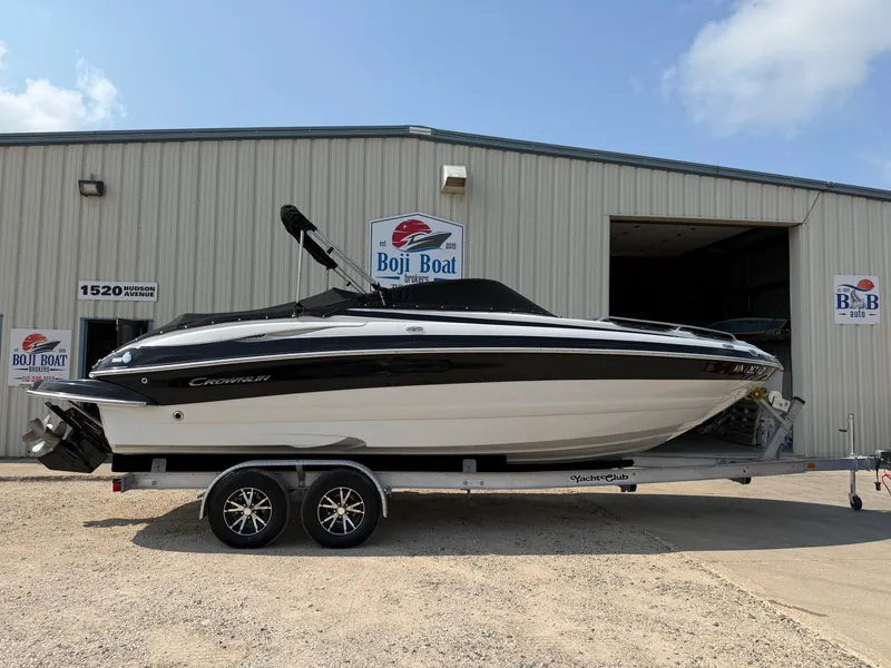 Slide: The Image of Crownline Boats 245 SS 2012 - 34