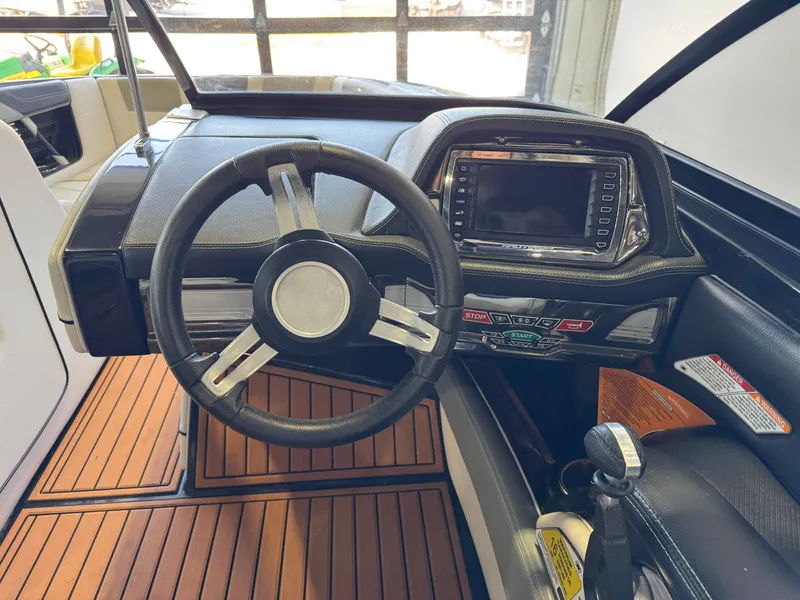 Slide: The Image of Nautique Super Air Nautique G23 2014 - 26