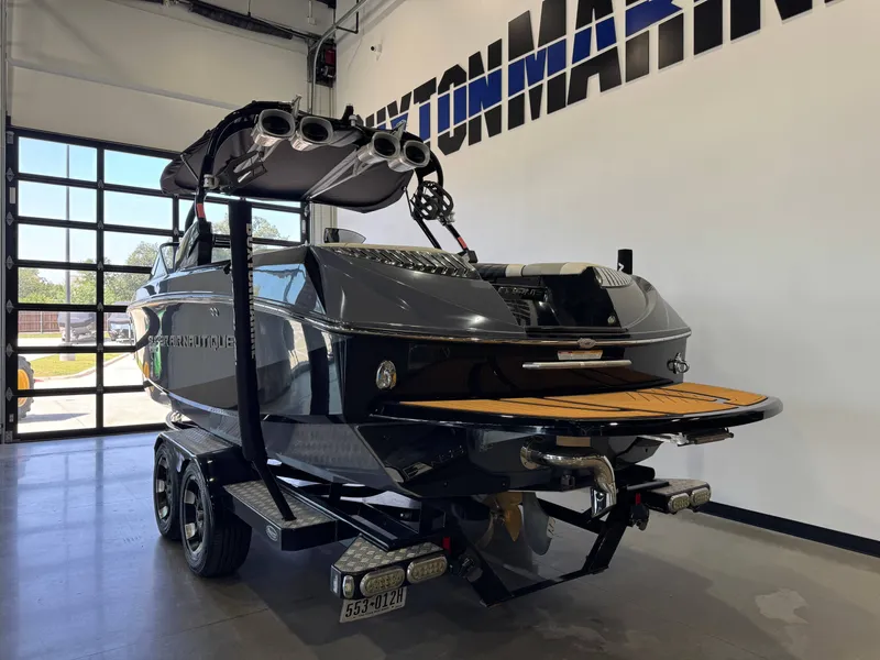 Slide: The Image of Nautique Super Air Nautique G23 2014 - 5