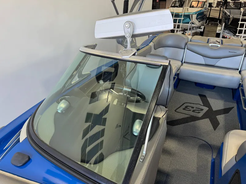 Slide: The Image of MasterCraft X23 2016 - 22