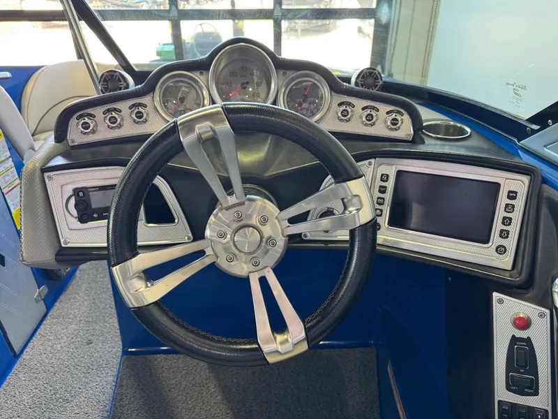 Slide: The Image of MasterCraft X23 2016 - 27