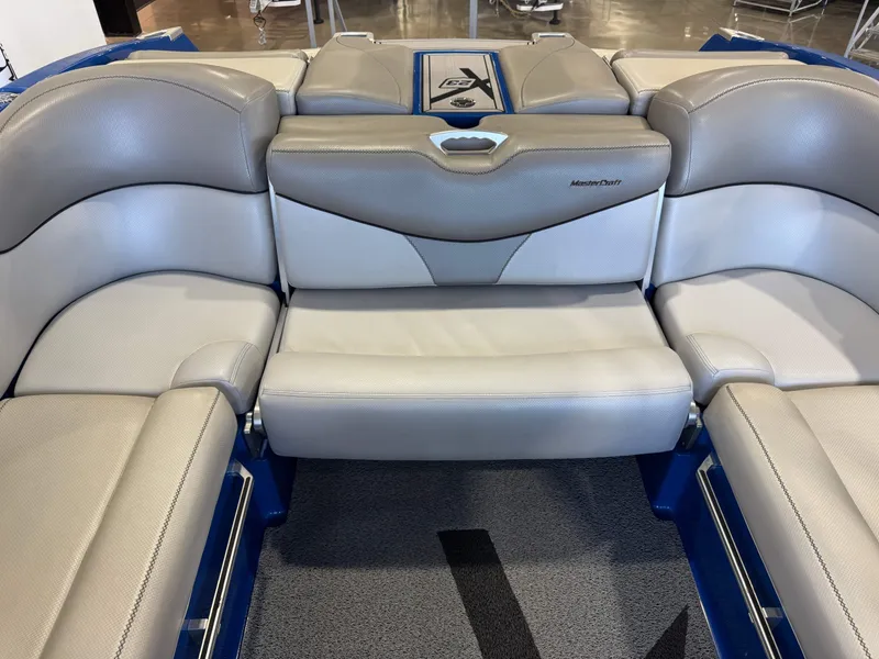 Slide: The Image of MasterCraft X23 2016 - 28