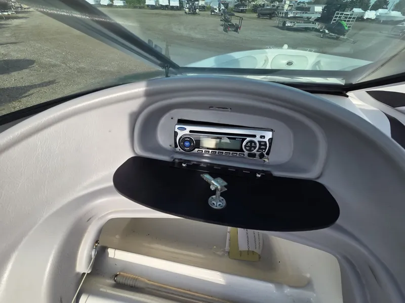 Slide: The Image of Smoker Craft V186 Alante 2001 - 27