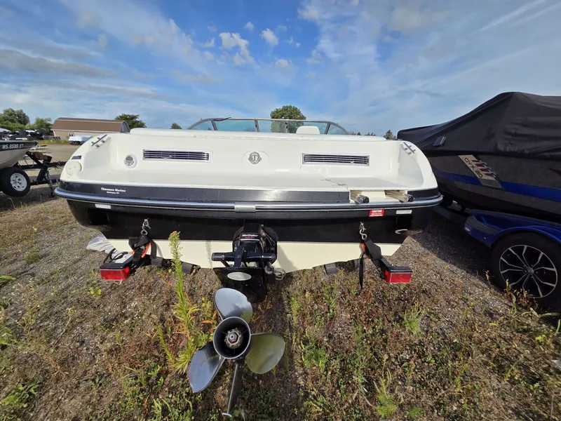 Slide: The Image of Smoker Craft V186 Alante 2001 - 6