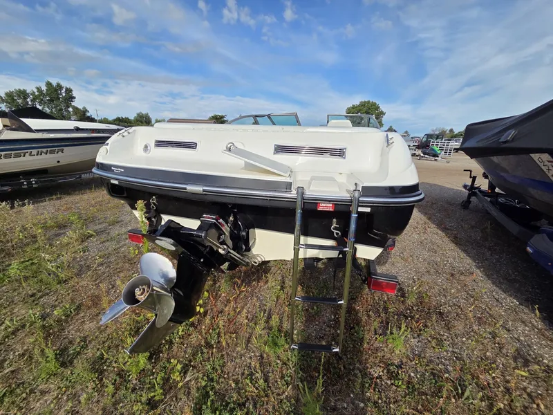 Slide: The Image of Smoker Craft V186 Alante 2001 - 7