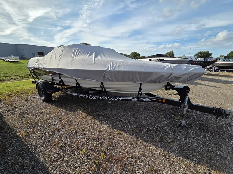 Slide: The Image of Smoker Craft V186 Alante 2001 - 8