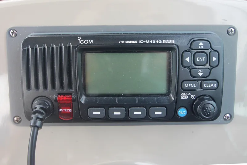 Slide: The Image of ICOM VHF Marine IC-M424G GPS radio - 26