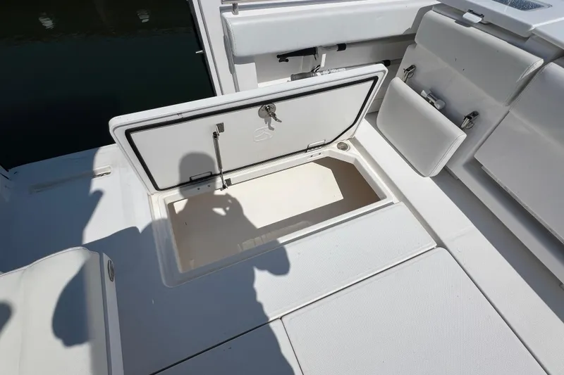 Slide: The Image of Belzona 325 Center Console 2017 - 70