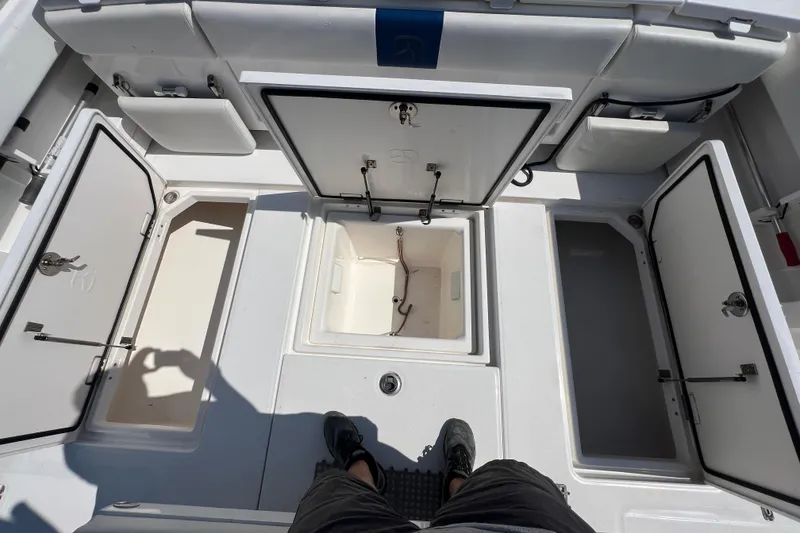 Slide: The Image of Belzona 325 Center Console 2017 - 71