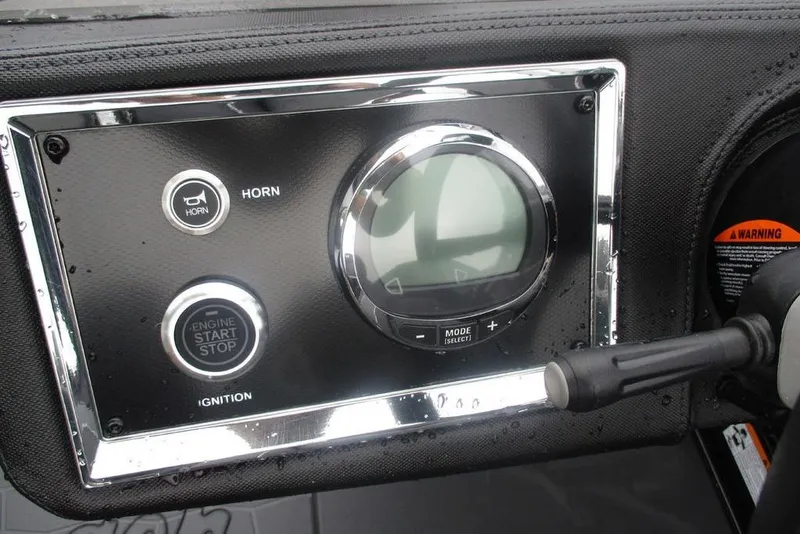 Slide: The Image of Dashboard of 2026 Ranger Z520R Cup-Equipped with ignition and horn controls. - 4