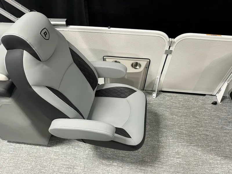 Slide: The Image of Premier 230 Solaris 2026 - 49