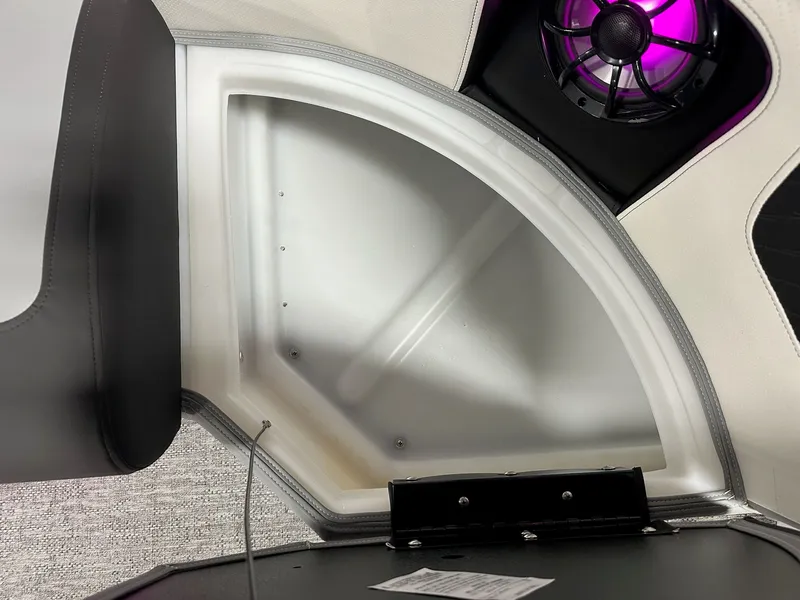 Slide: The Image of Premier 230 Solaris 2026 - 71