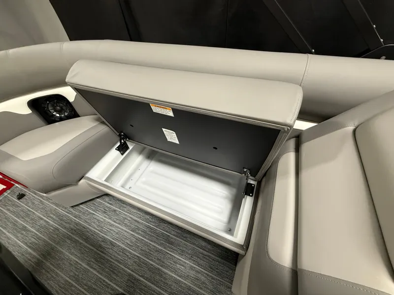 Slide: The Image of Premier 230 Sunsation 2026 - 60