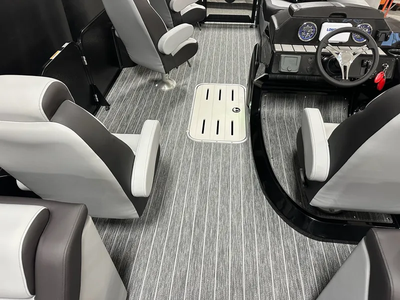 Slide: The Image of Premier 230 Sunsation 2026 - 36