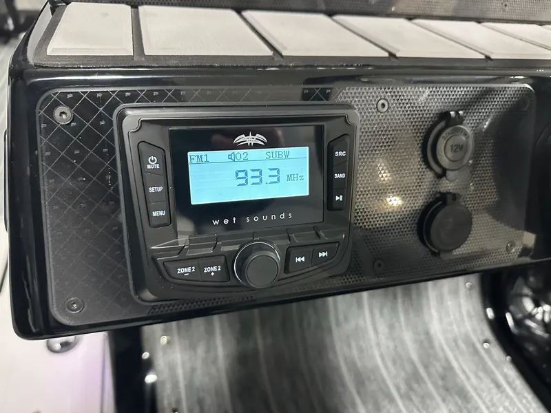 Slide: The Image of Premier 230 Sunsation 2026 - 45