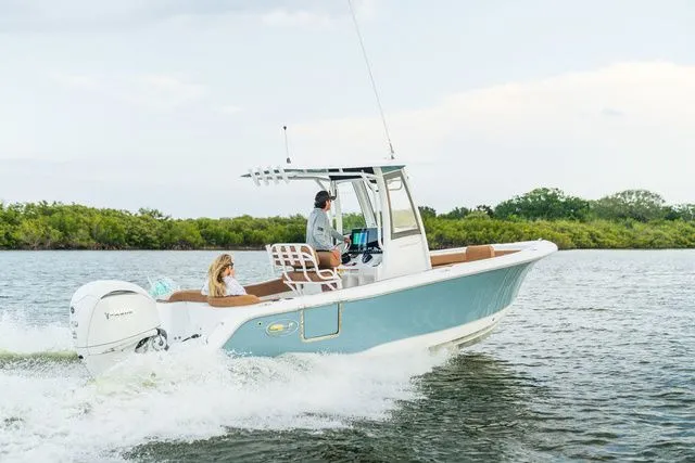 Slide: The Image of Sea Hunt Ultra 235 SE 2026 - 8