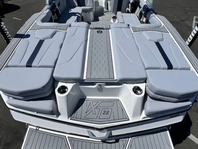 Slide: The Image of MasterCraft XT22 2026 - 10
