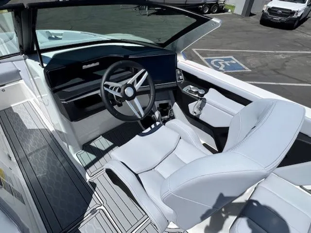 Slide: The Image of MasterCraft XT22 2026 - 14