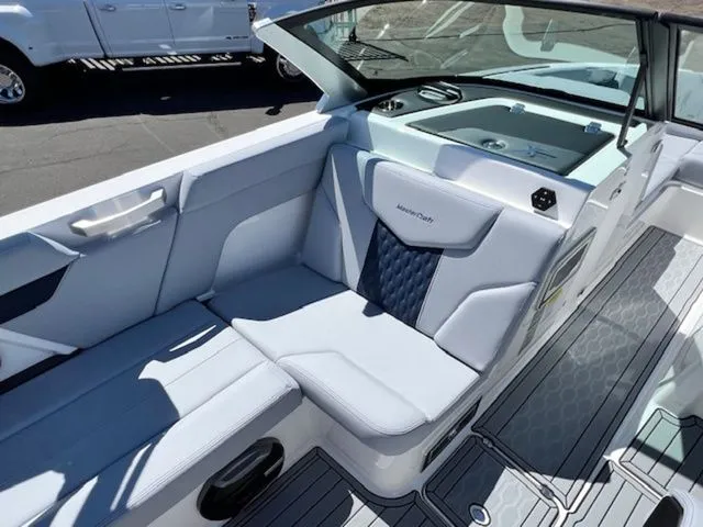 Slide: The Image of MasterCraft XT22 2026 - 15