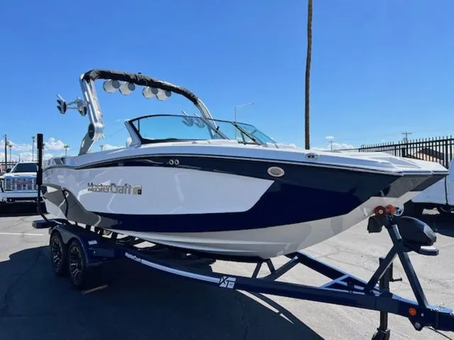 Slide: The Image of MasterCraft XT22 2026 - 4