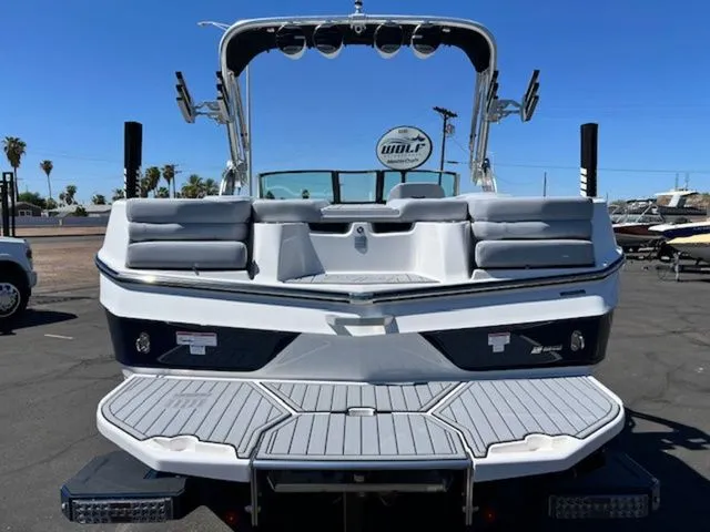 Slide: The Image of MasterCraft XT22 2026 - 7