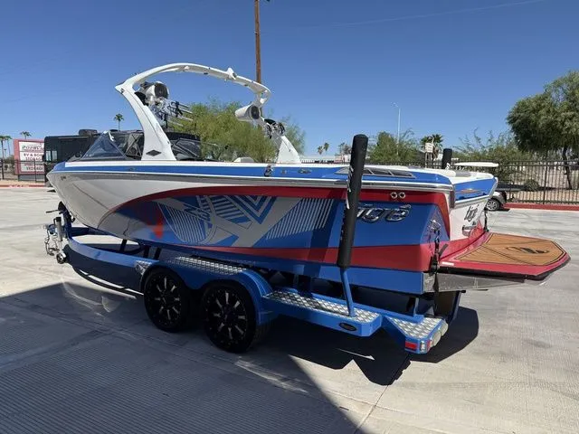 Slide: The Image of Tigé Z3 2015 - 6